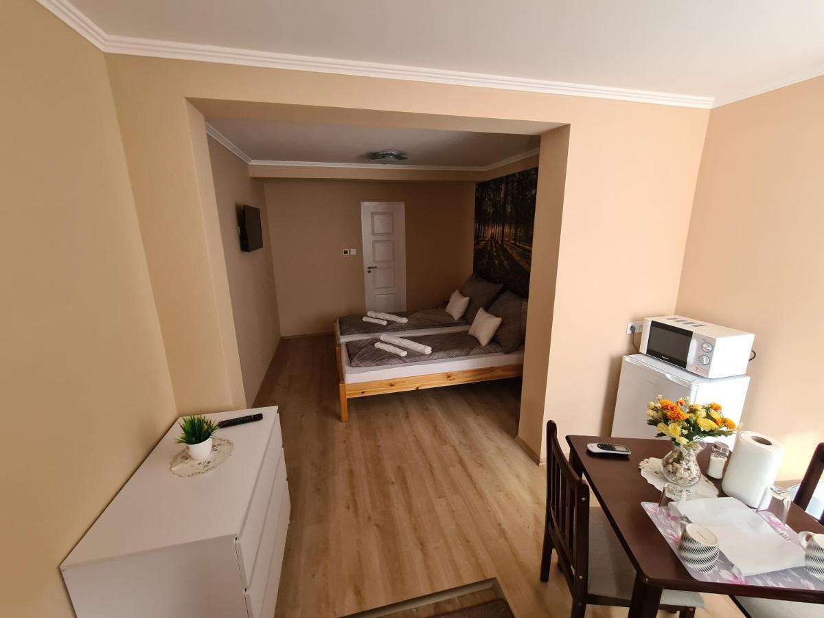 Napfeny Apartman Makó Exterior foto